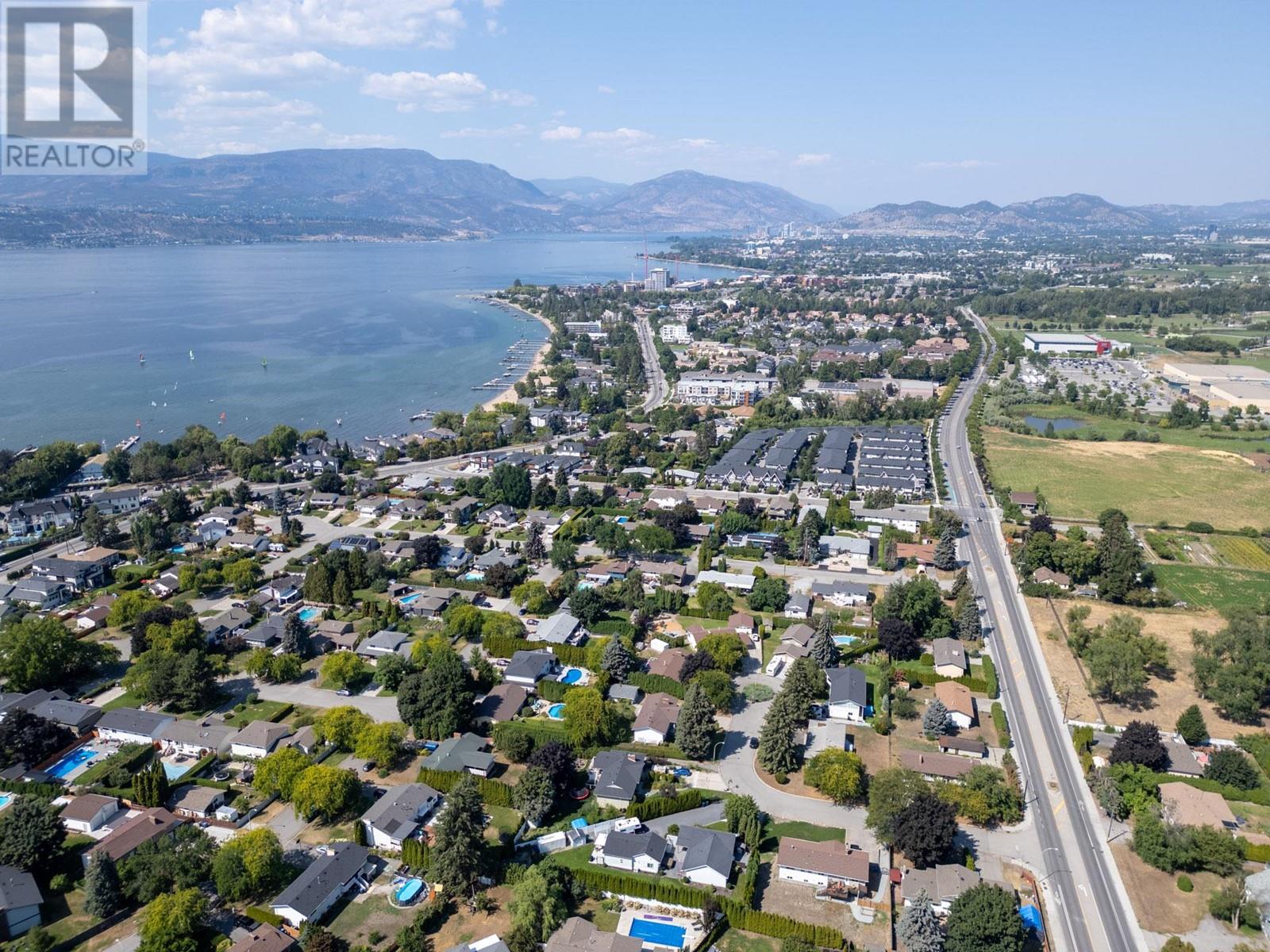 669 Paret Place Kelowna