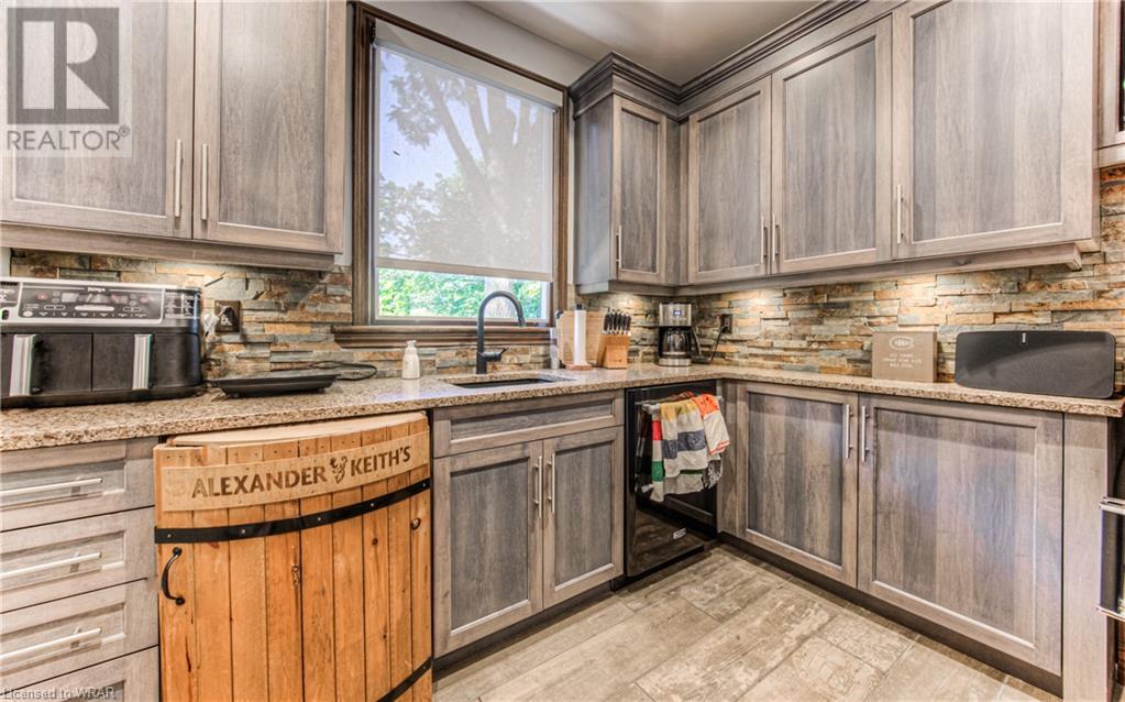 92 Erb Street E, Waterloo, Ontario  N2L 1L9 - Photo 10 - 40631655