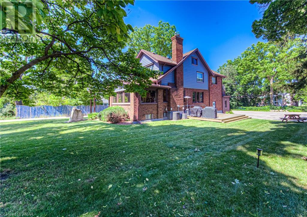 92 Erb Street E, Waterloo, Ontario  N2L 1L9 - Photo 3 - 40631655