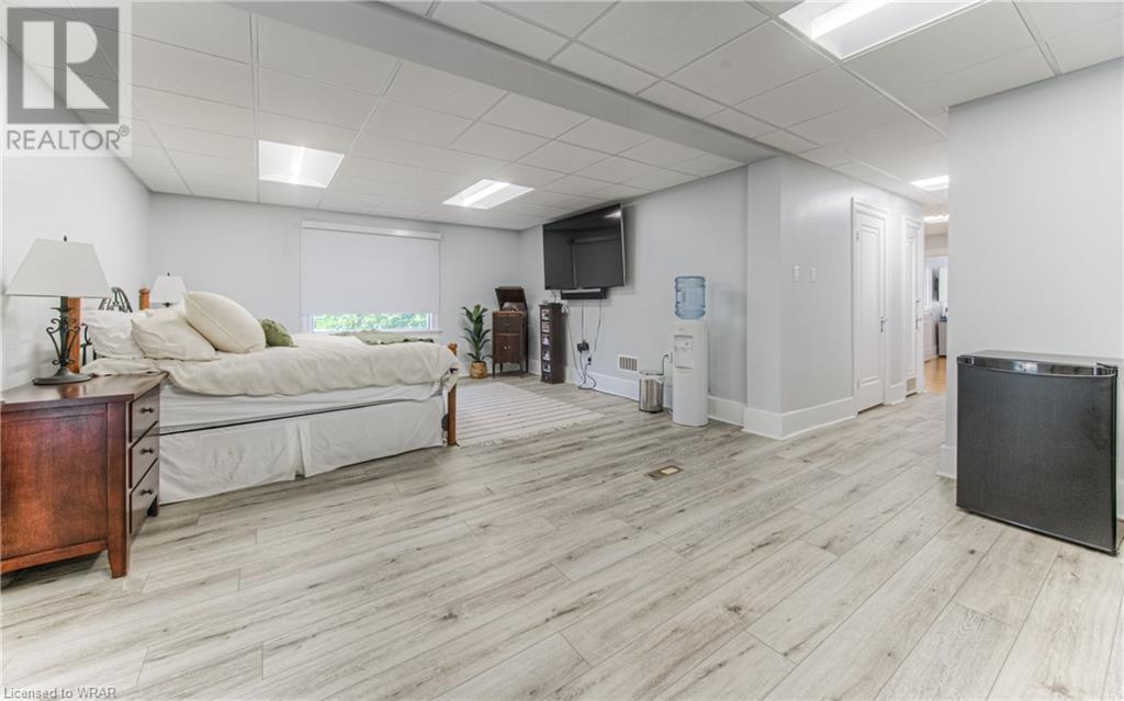 92 Erb Street E, Waterloo, Ontario  N2L 1L9 - Photo 35 - 40631655