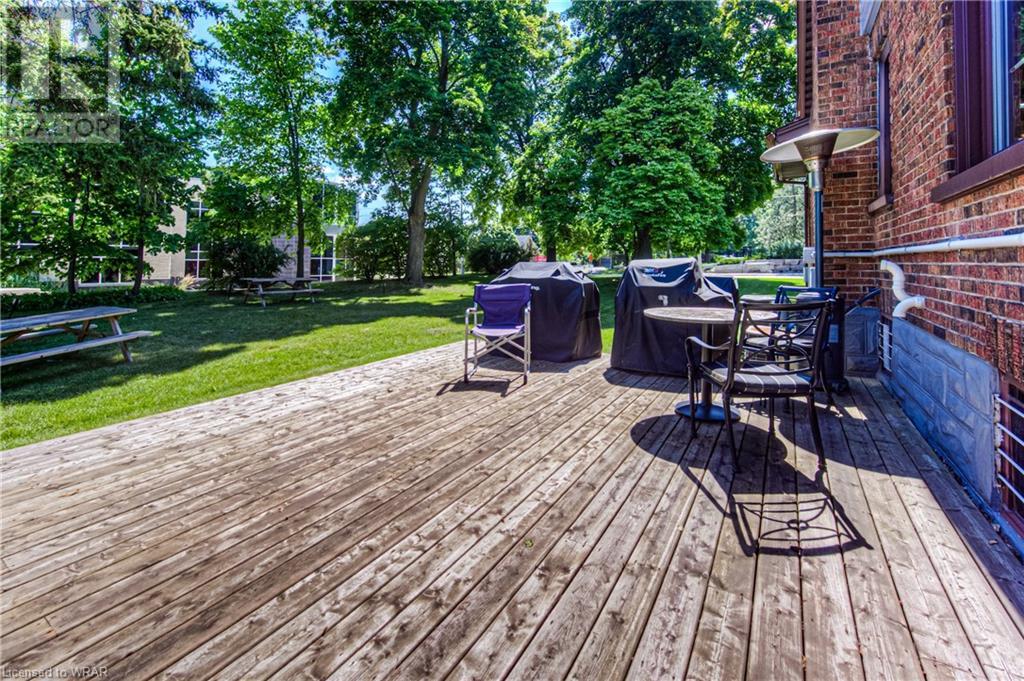92 Erb Street E, Waterloo, Ontario  N2L 1L9 - Photo 46 - 40631655