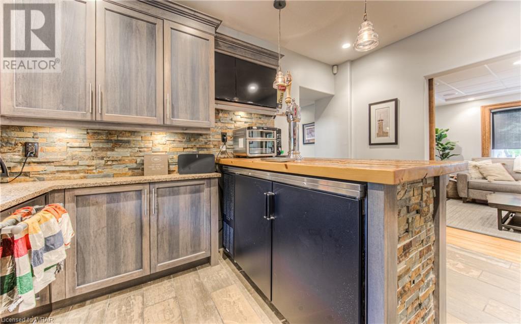 92 Erb Street E, Waterloo, Ontario  N2L 1L9 - Photo 9 - 40631655