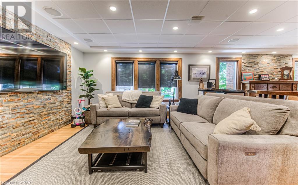 92 Erb Street E, Waterloo, Ontario  N2L 1L9 - Photo 11 - 40631646