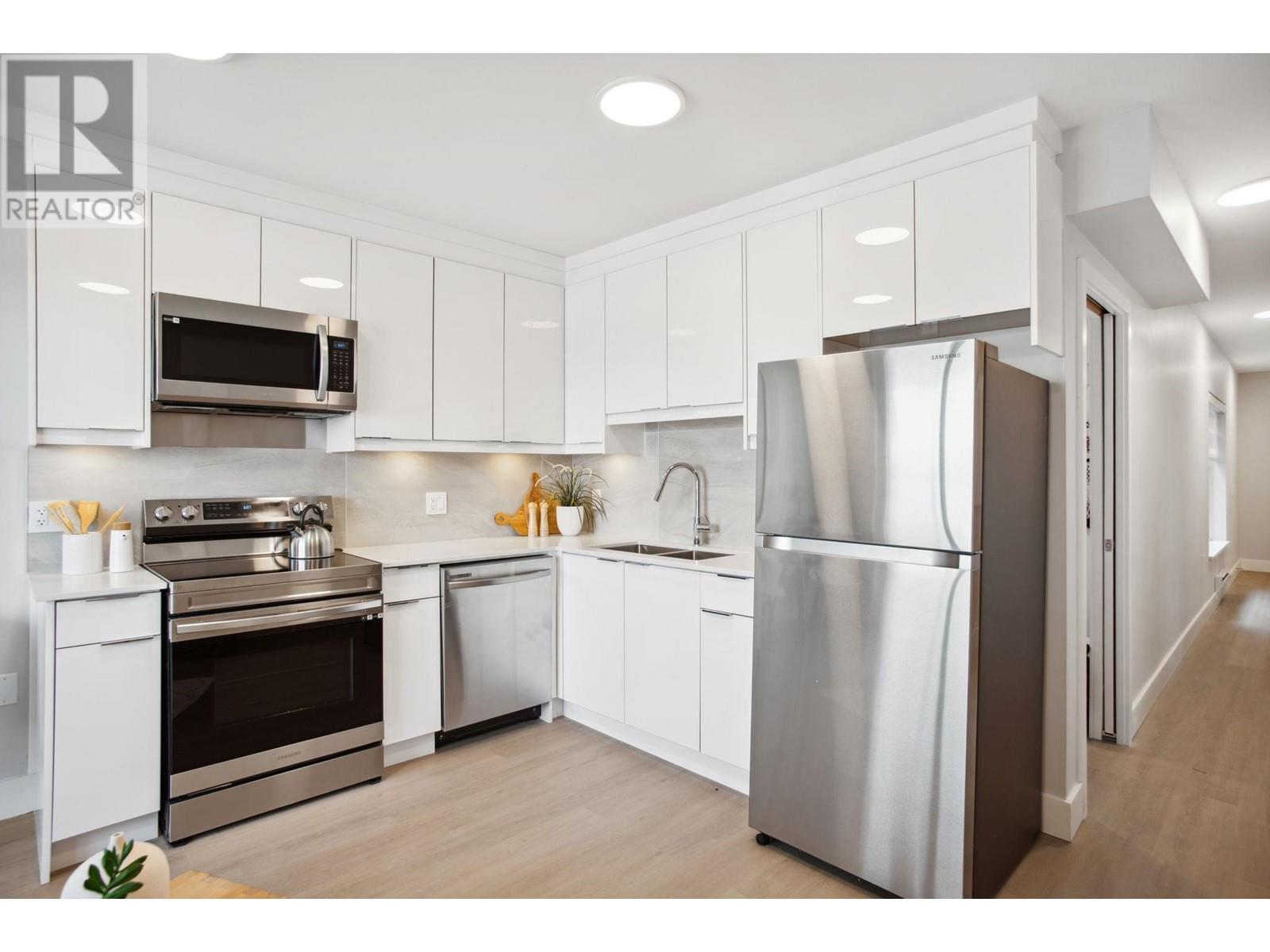 406 3050 Kingsway, Vancouver, British Columbia  V5R 5J7 - Photo 4 - R2913799