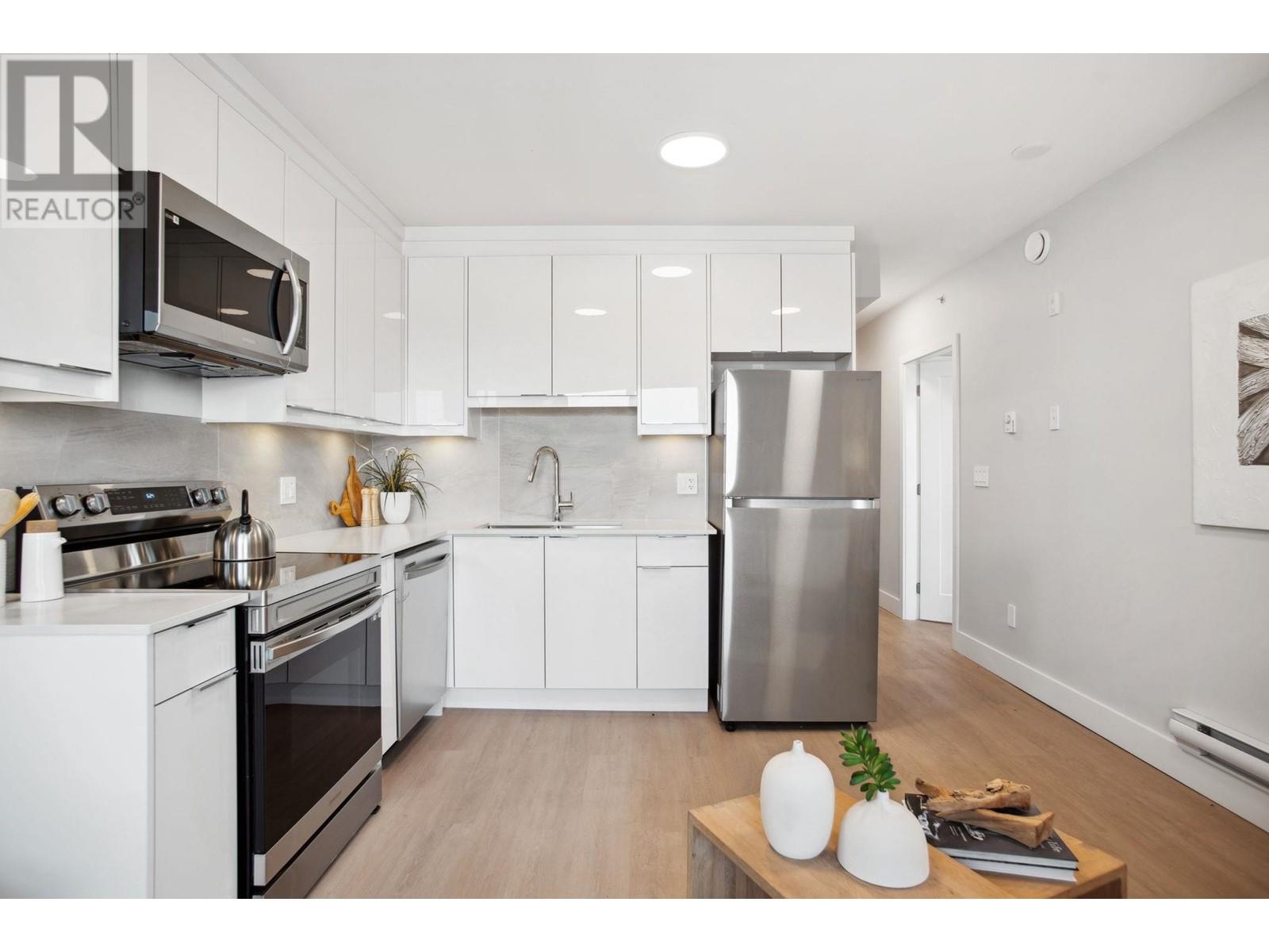 406 3050 Kingsway, Vancouver, British Columbia  V5R 5J7 - Photo 3 - R2913799