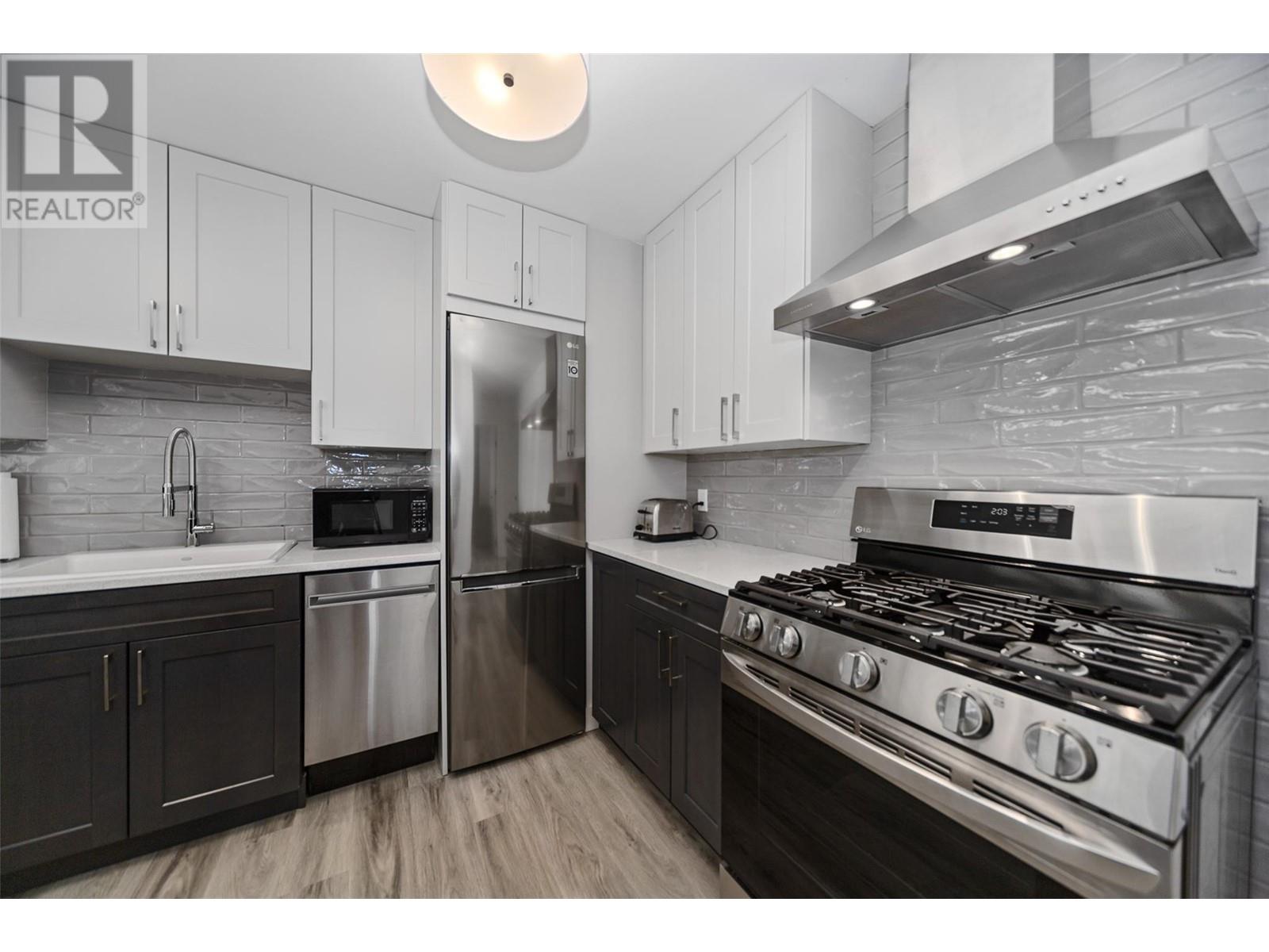 Property at 8706 74th Avenue image 3
