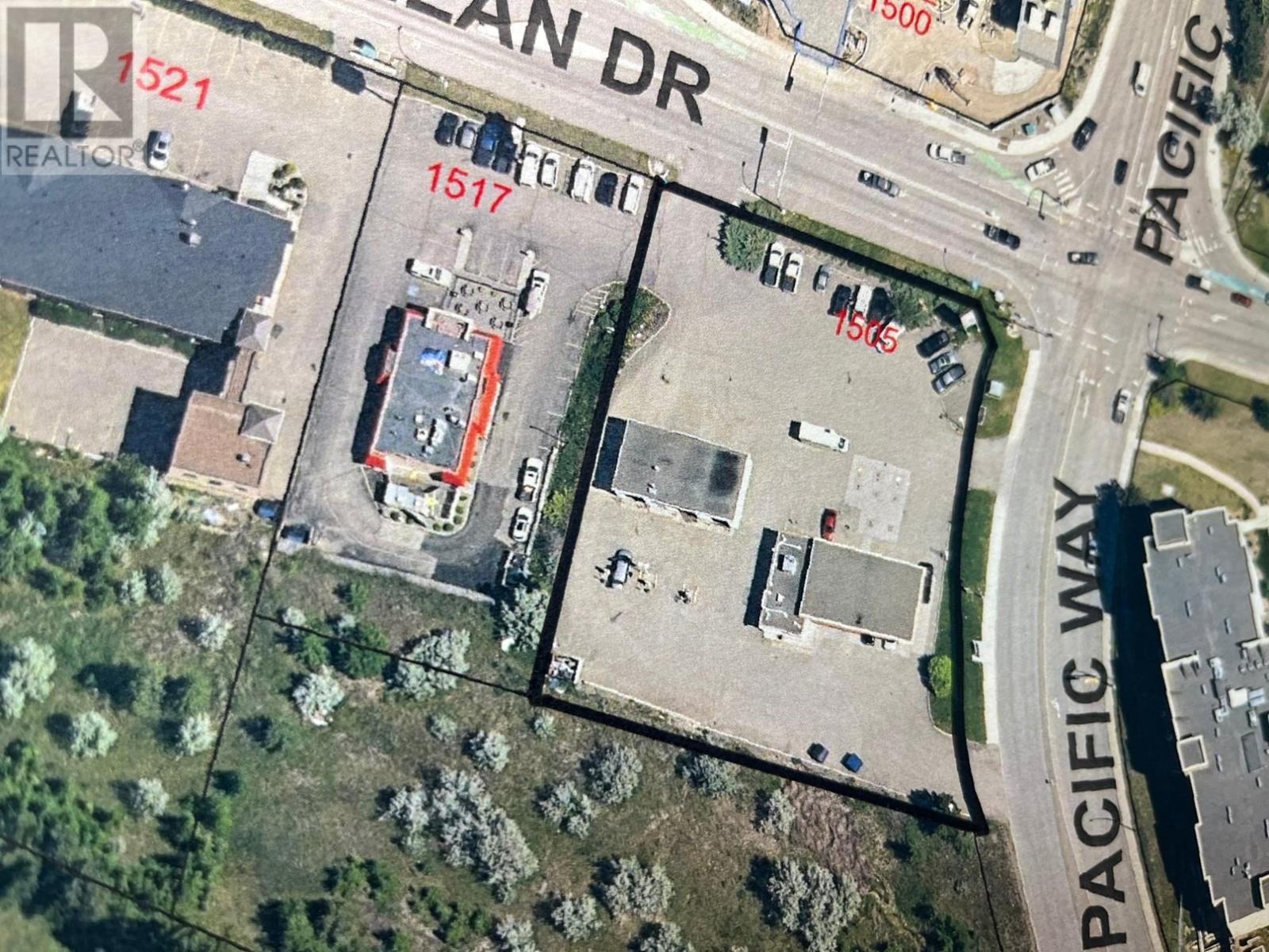 1505 Hugh Allan Drive, Kamloops, British Columbia   - Photo 4 - 180287