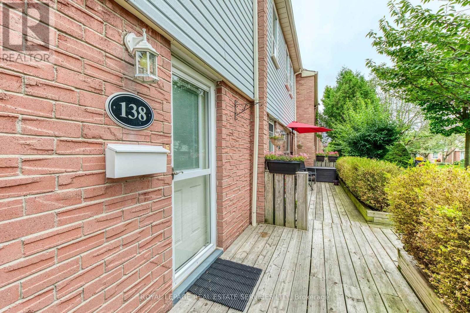 138 - 1055 Shawnmarr Road, Mississauga (Port Credit), Ontario  L5H 3V2 - Photo 2 - W9247016