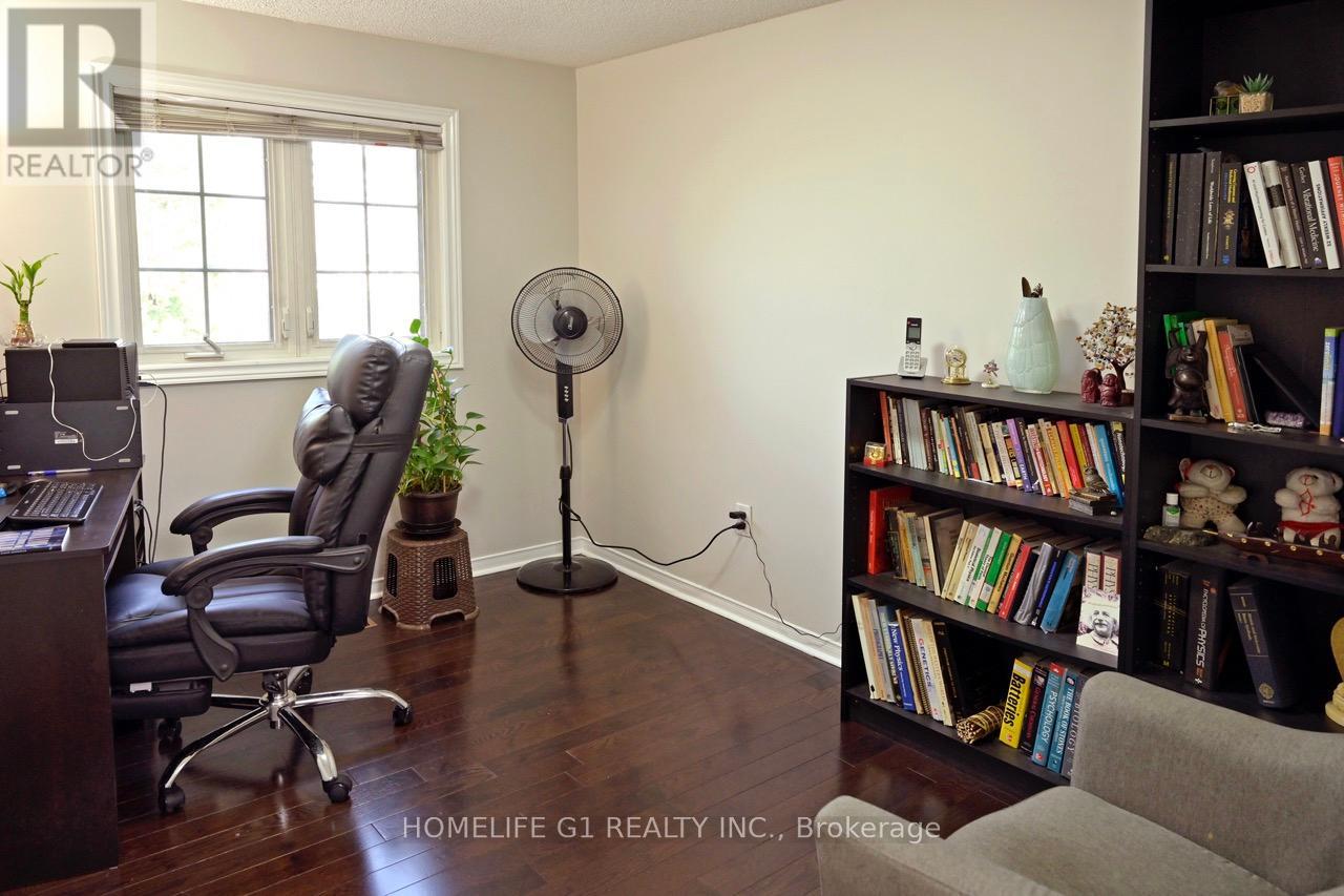 47 - 35 Ceremonial Drive, Mississauga (Hurontario), Ontario  L5R 3G6 - Photo 21 - W9248360