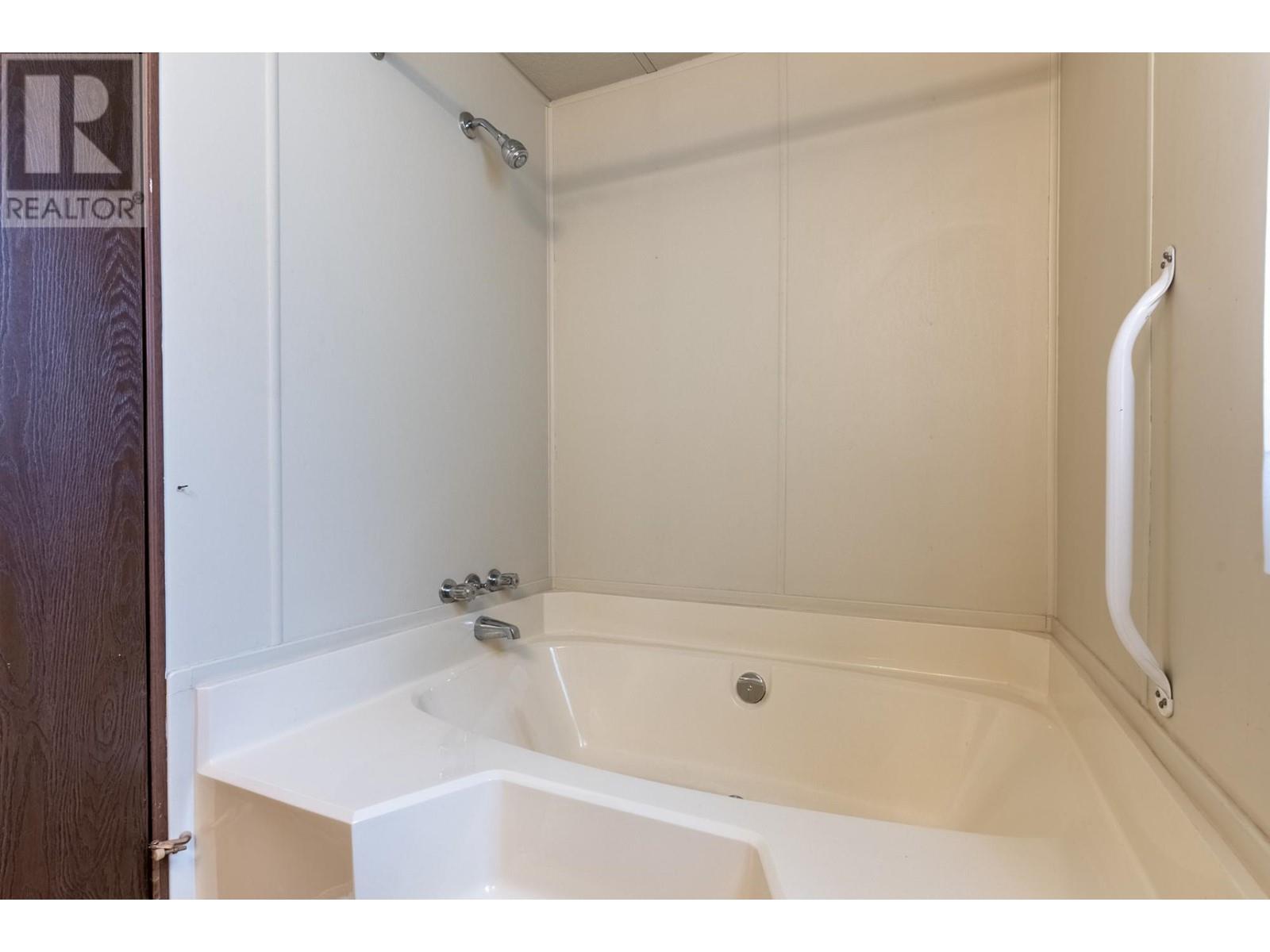 24-1214 Okanagan Ave, Chase, British Columbia  V0E 1M0 - Photo 14 - 180306