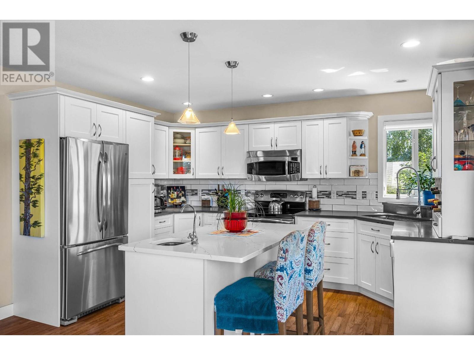 3745 Navatanee Drive, Kamloops, British Columbia  V2H 1S1 - Photo 12 - 180308