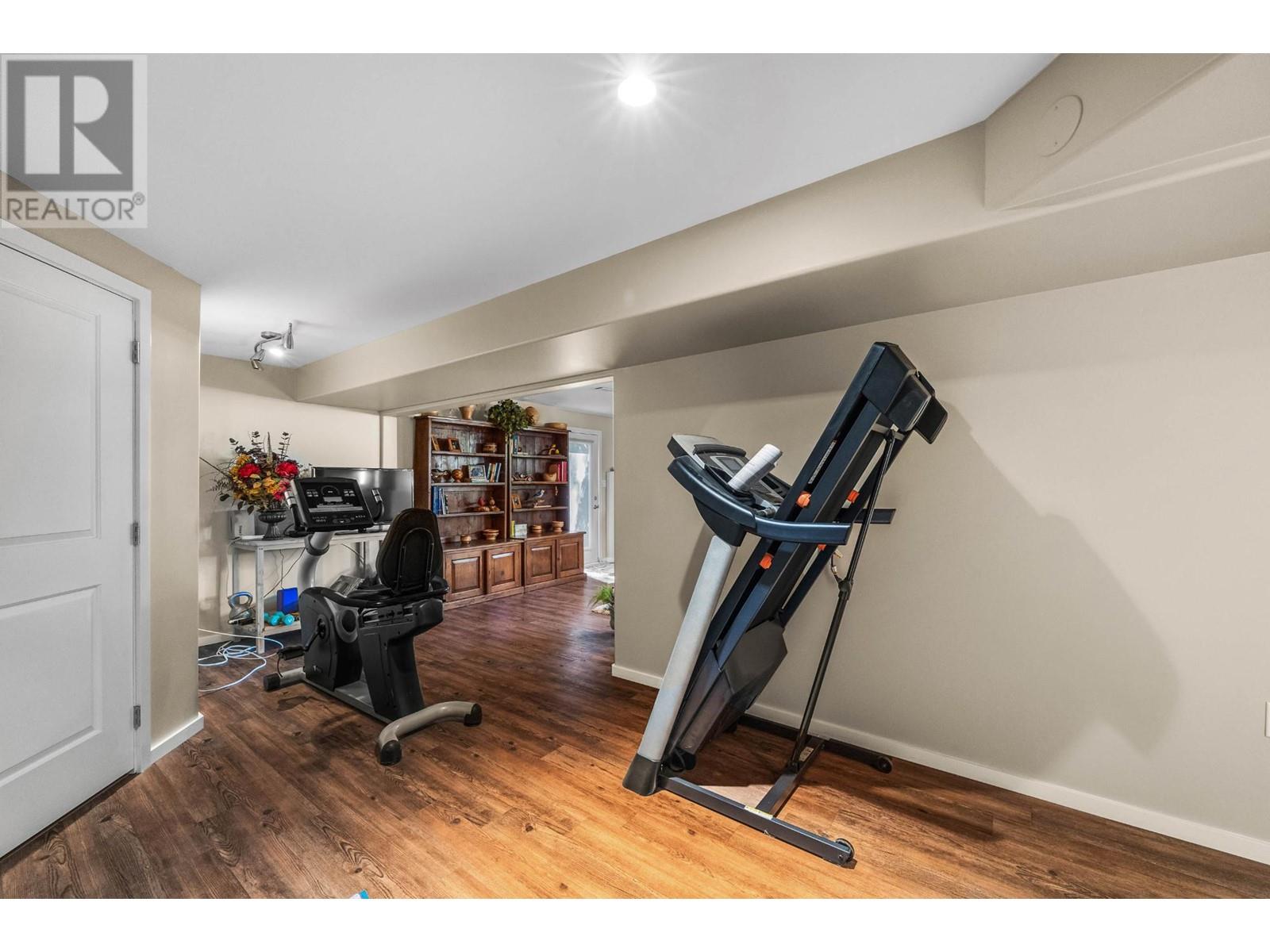 3745 Navatanee Drive, Kamloops, British Columbia  V2H 1S1 - Photo 28 - 180308