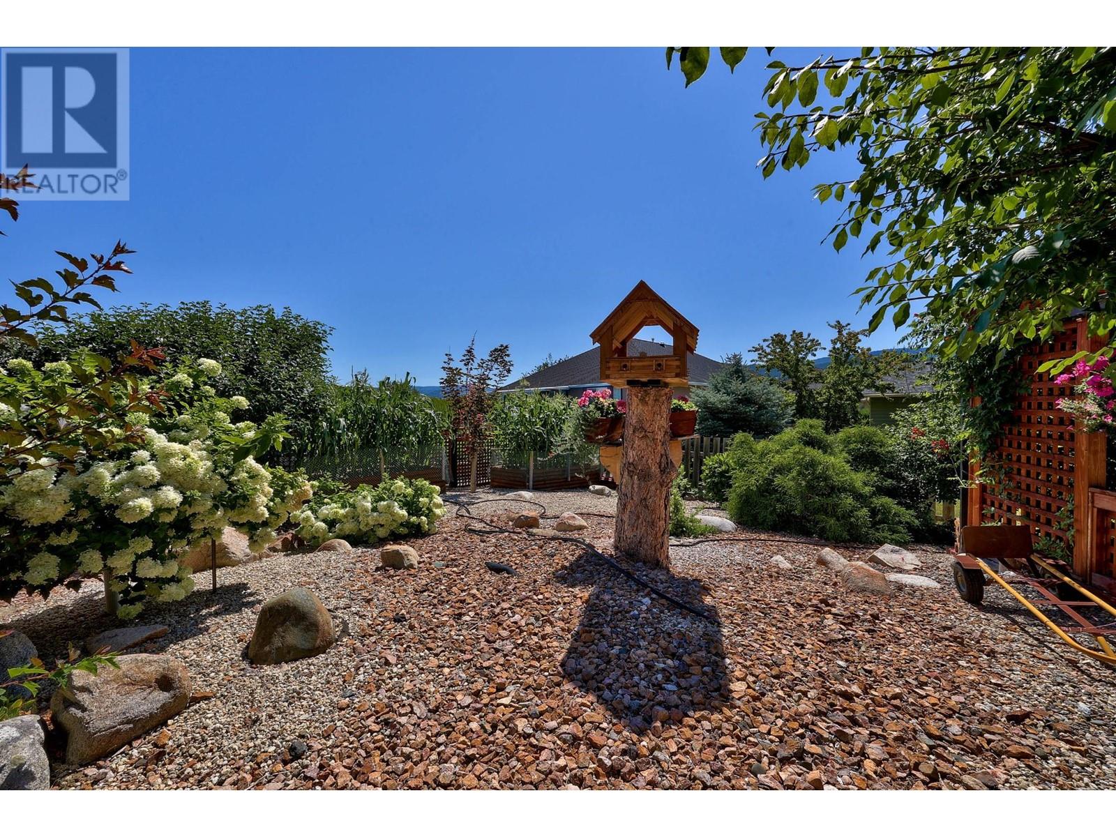 3745 Navatanee Drive, Kamloops, British Columbia  V2H 1S1 - Photo 41 - 180308