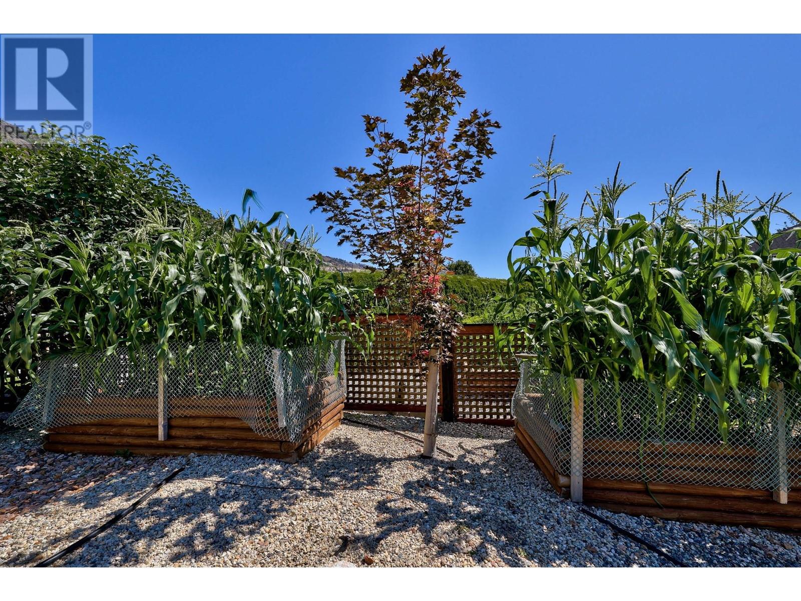 3745 Navatanee Drive, Kamloops, British Columbia  V2H 1S1 - Photo 42 - 180308