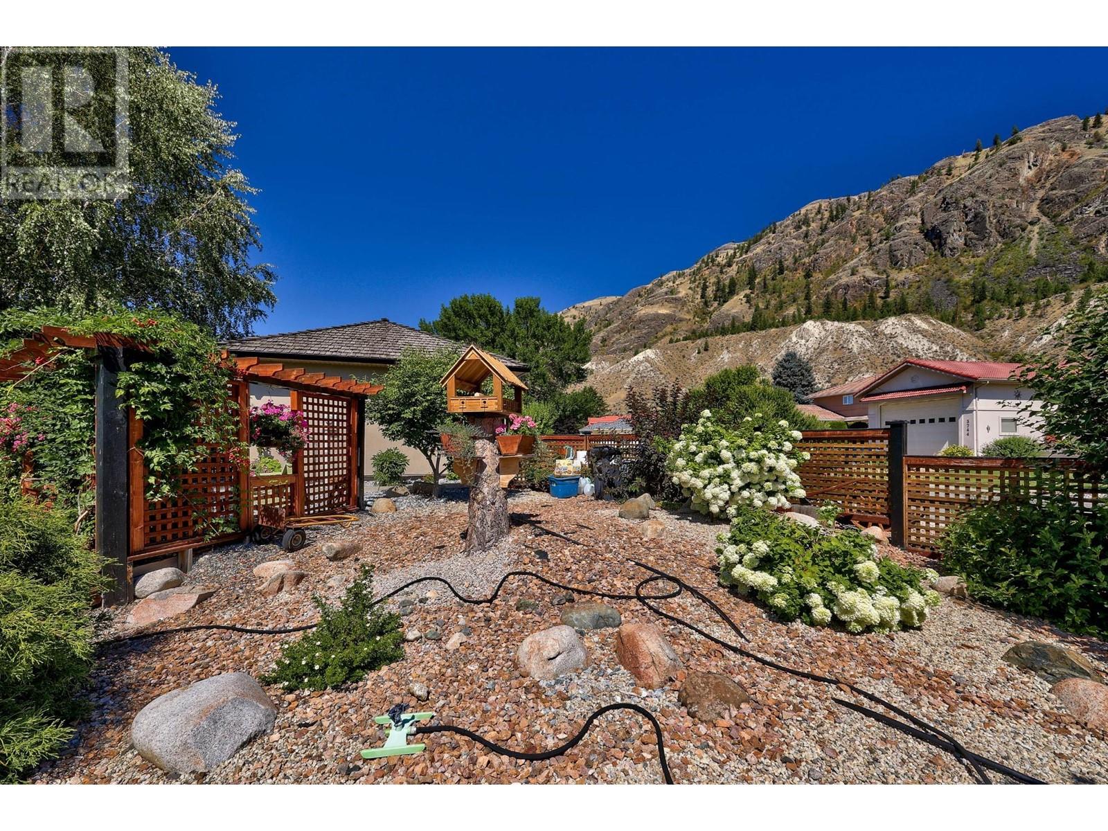 3745 Navatanee Drive, Kamloops, British Columbia  V2H 1S1 - Photo 43 - 180308