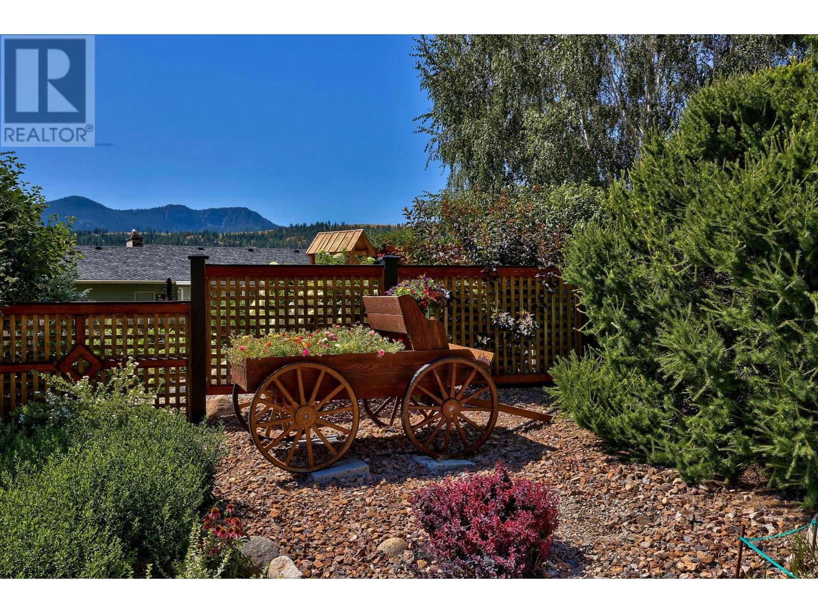 3745 Navatanee Drive, Kamloops, British Columbia  V2H 1S1 - Photo 44 - 180308