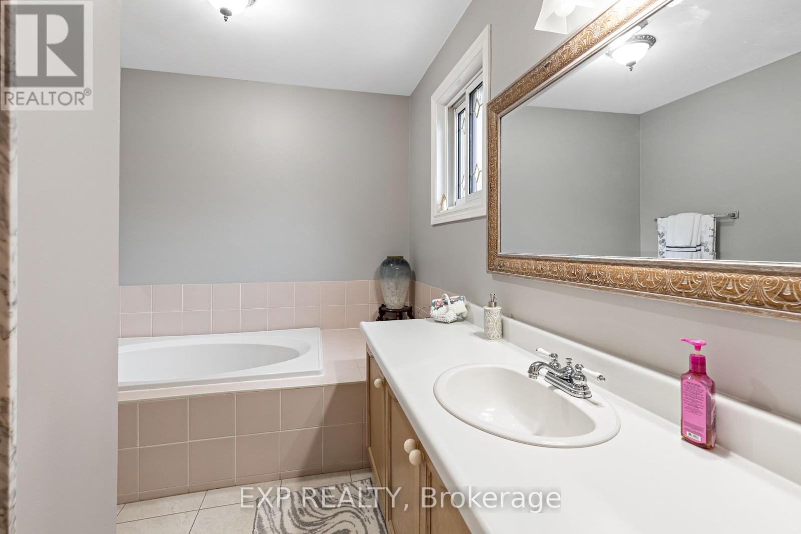 56 Cartwright Drive N, Barrie (Cundles East), Ontario  L4M 6G3 - Photo 15 - S9248654