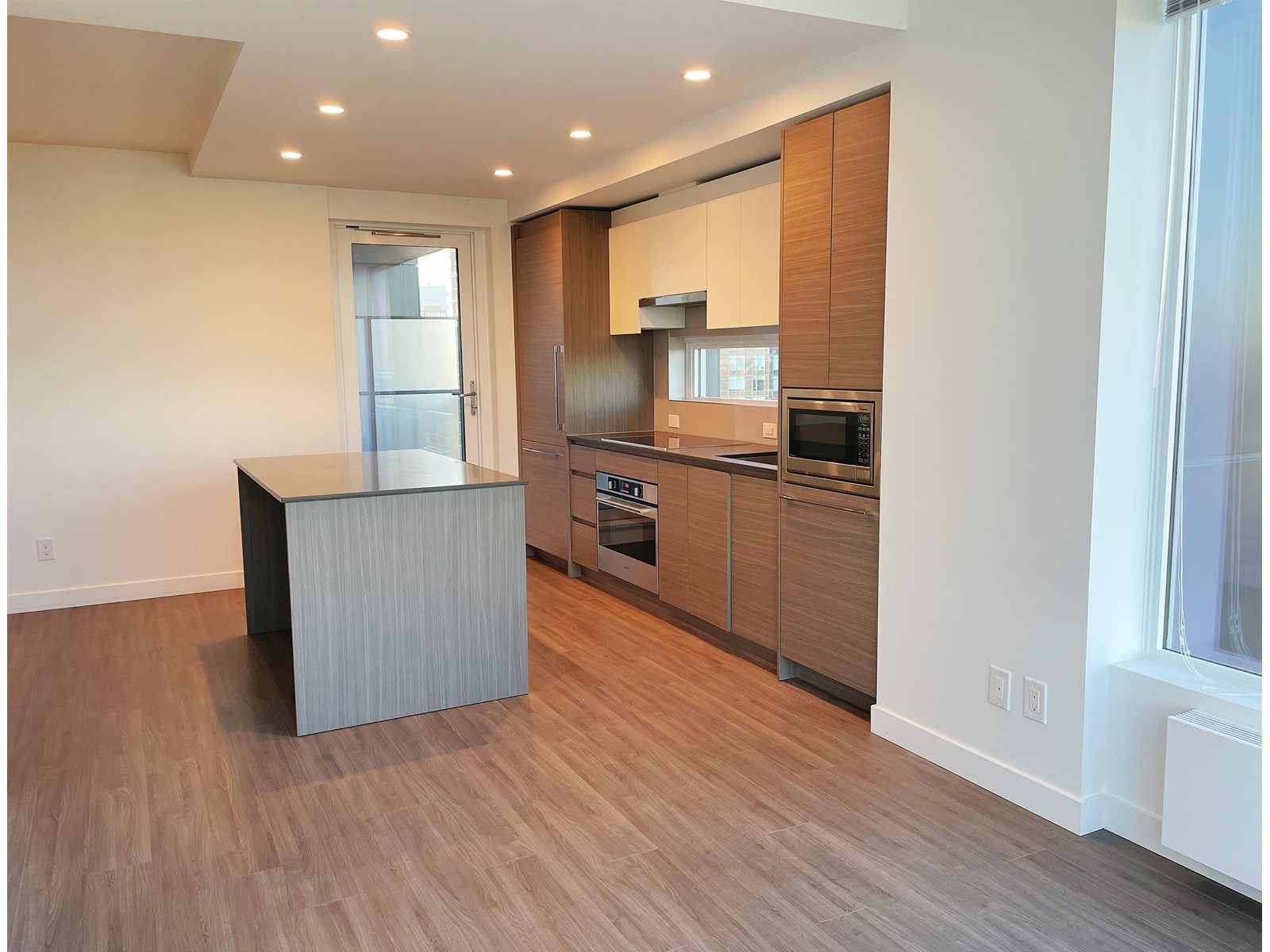 3010 13615 Fraser Highway, Surrey, British Columbia  V3T 0P7 - Photo 13 - R2913998