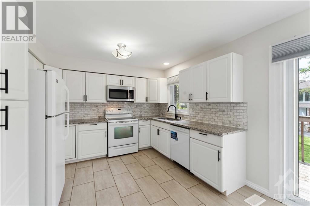 296 DALEHURST DRIVE UNIT#E Ottawa