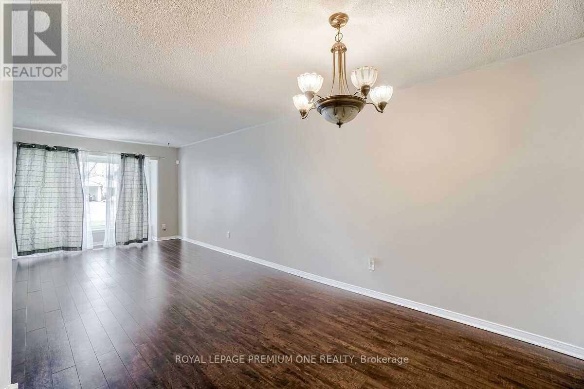 85 Goldcrest Road, Brampton (Northgate), Ontario  L6S 1H1 - Photo 8 - W9248978