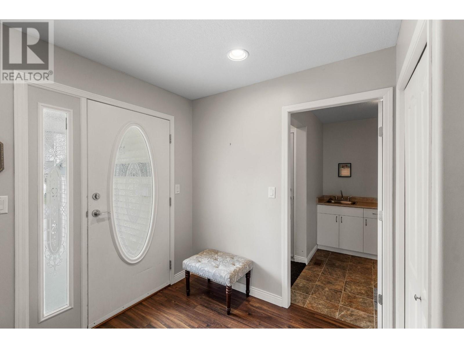 384 Melrose Place, Kamloops, British Columbia  V2C 6S1 - Photo 13 - 180312