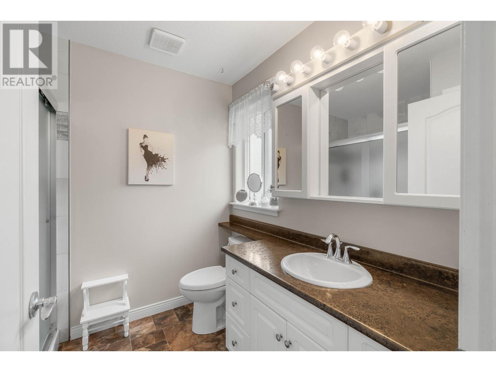 384 Melrose Place, Kamloops, British Columbia  V2C 6S1 - Photo 23 - 180312