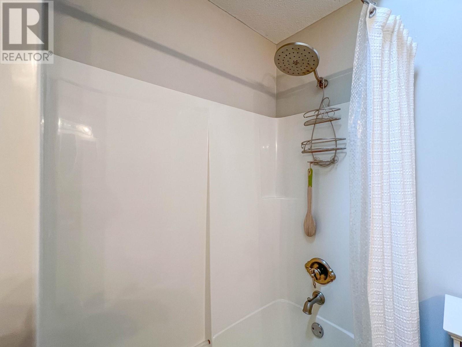 384 Melrose Place, Kamloops, British Columbia  V2C 6S1 - Photo 20 - 180312