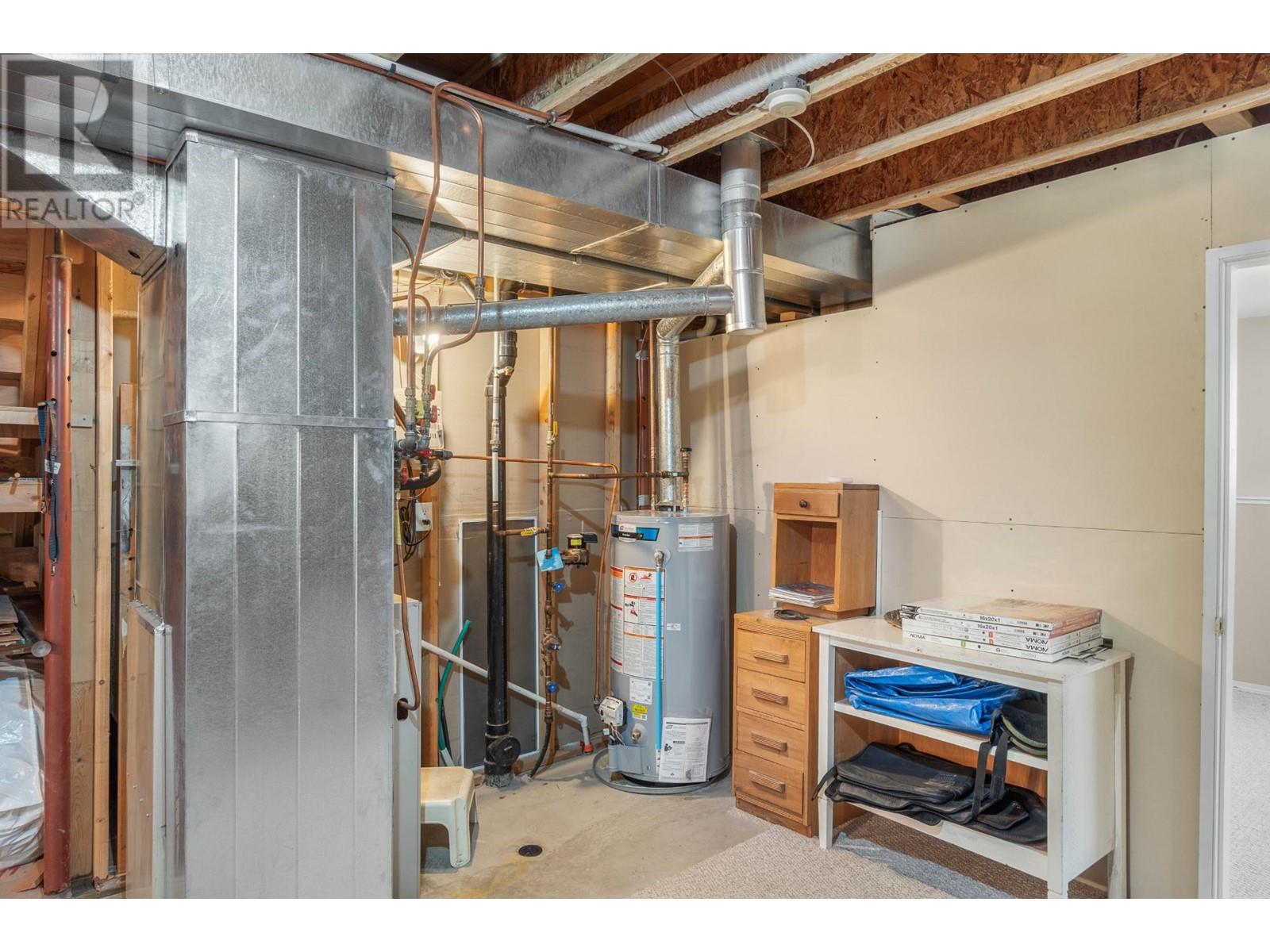 384 Melrose Place, Kamloops, British Columbia  V2C 6S1 - Photo 32 - 180312