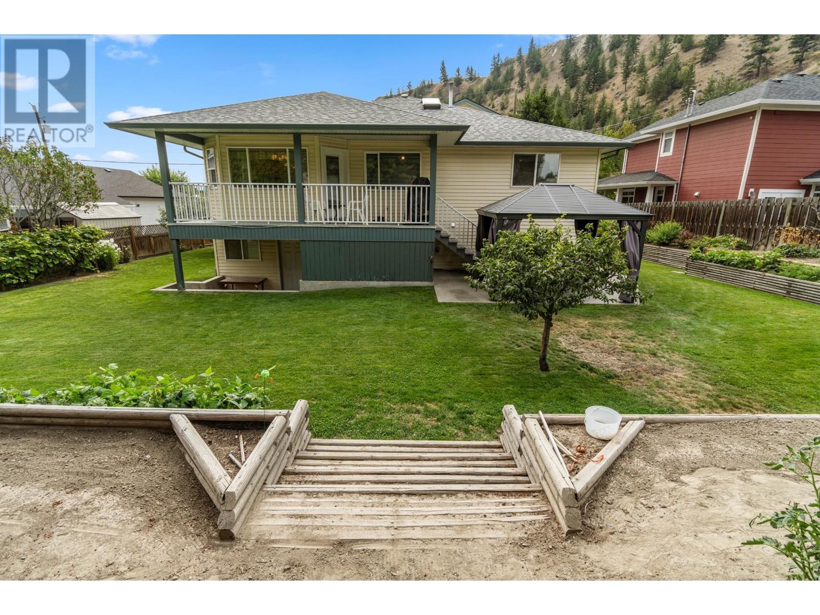 384 Melrose Place, Kamloops, British Columbia  V2C 6S1 - Photo 35 - 180312