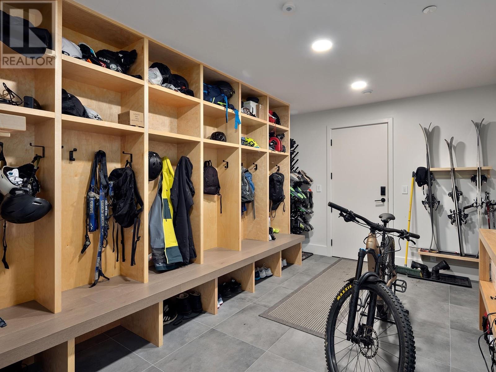 9269 Wedgemount Plateau Drive, Whistler, British Columbia  V8E 1M1 - Photo 32 - R2914082