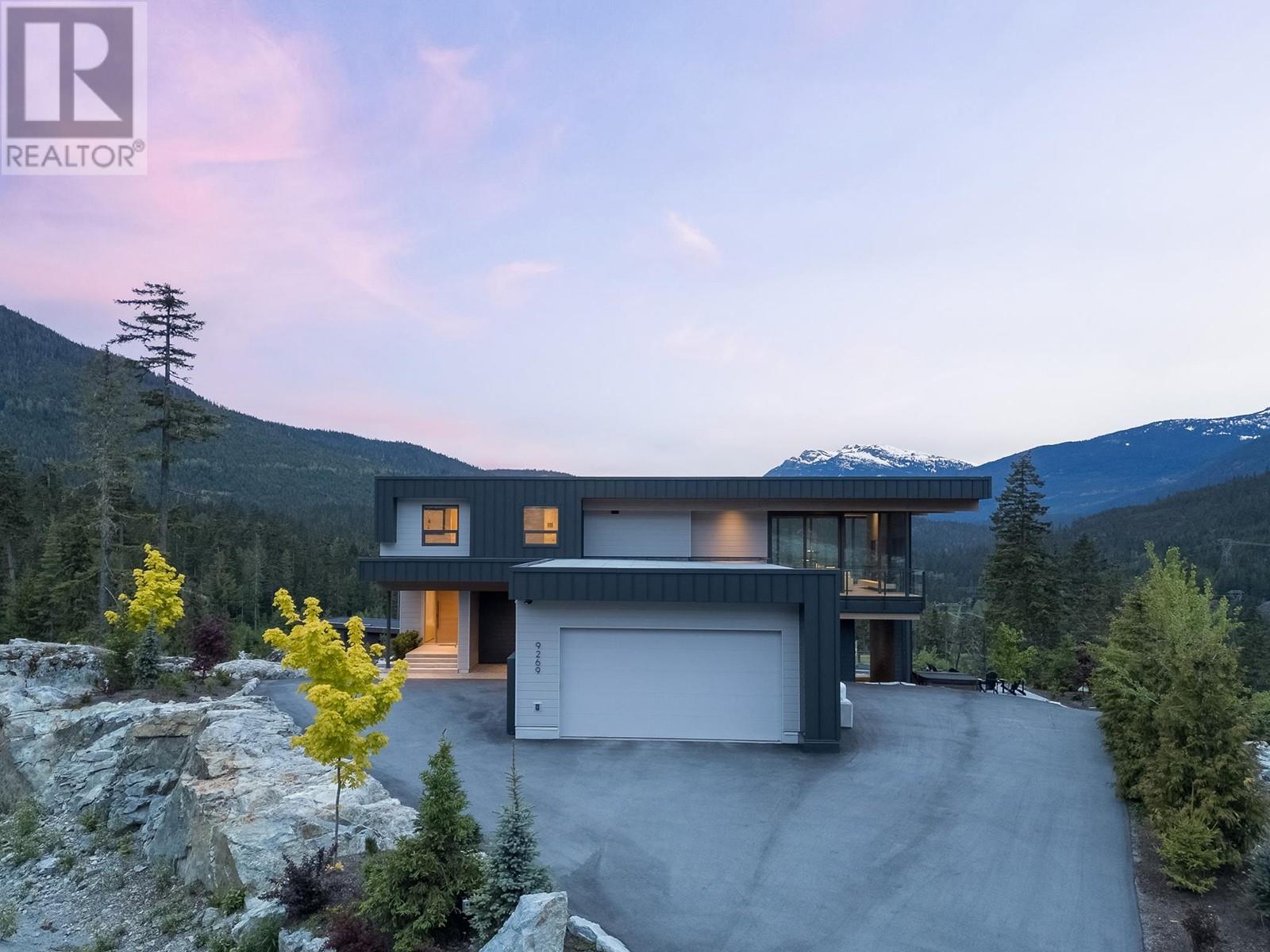 9269 Wedgemount Plateau Drive, Whistler, British Columbia  V8E 1M1 - Photo 34 - R2914082