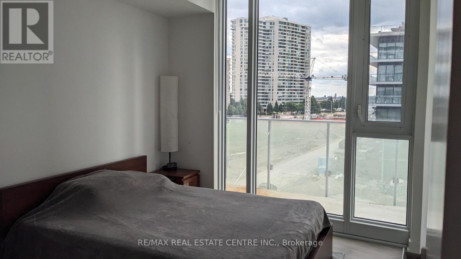 302 - 3900 Confederation Parkway, Mississauga (City Centre), Ontario  L5B 0M3 - Photo 10 - W9249311