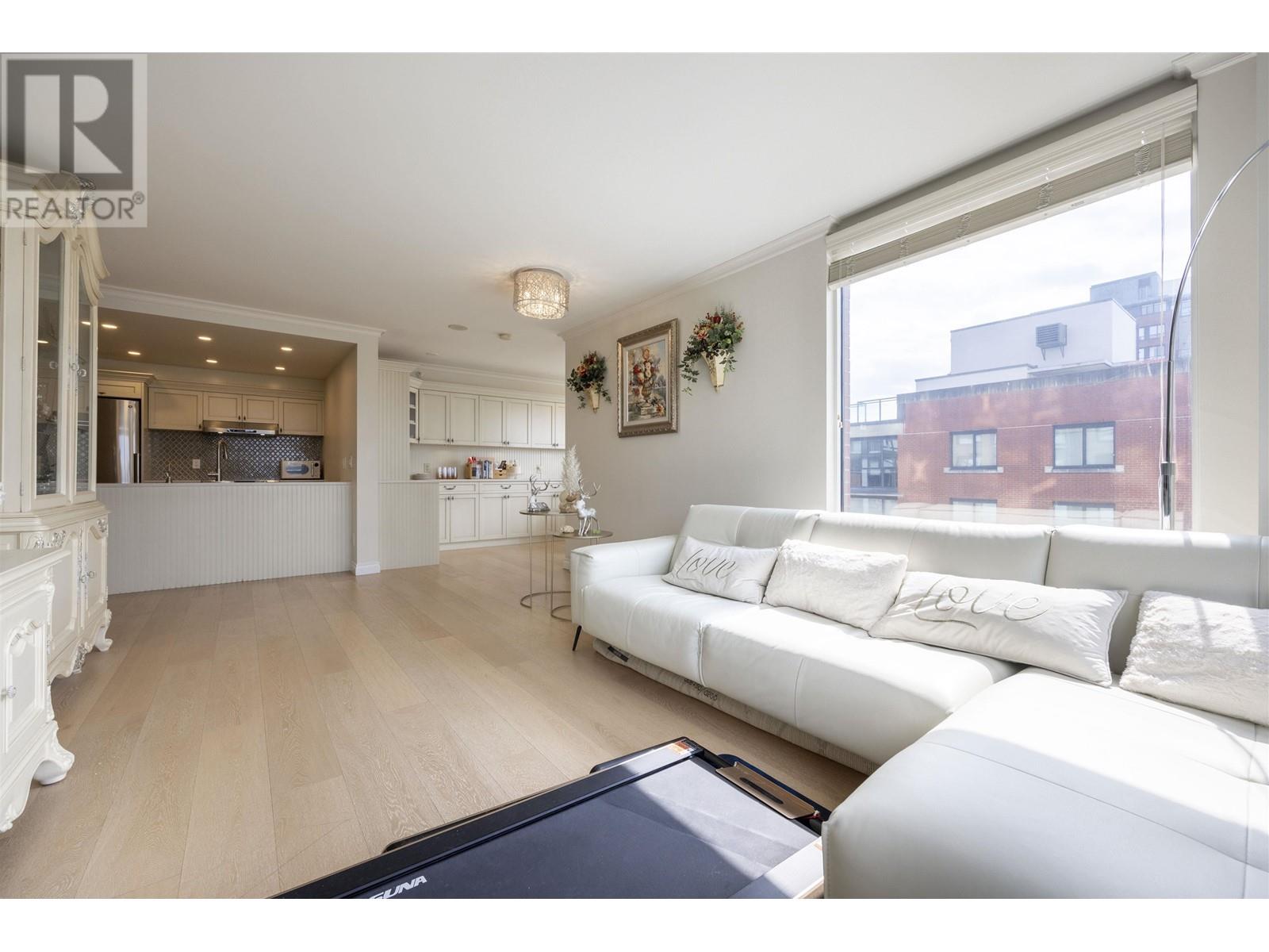 Listing Picture 8 of 28 : 10B 199 DRAKE STREET, Vancouver / 溫哥華 - 魯藝地產 Yvonne Lu Group - MLS Medallion Club Member