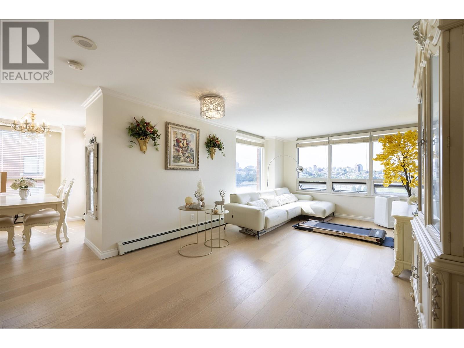 Listing Picture 7 of 28 : 10B 199 DRAKE STREET, Vancouver / 溫哥華 - 魯藝地產 Yvonne Lu Group - MLS Medallion Club Member