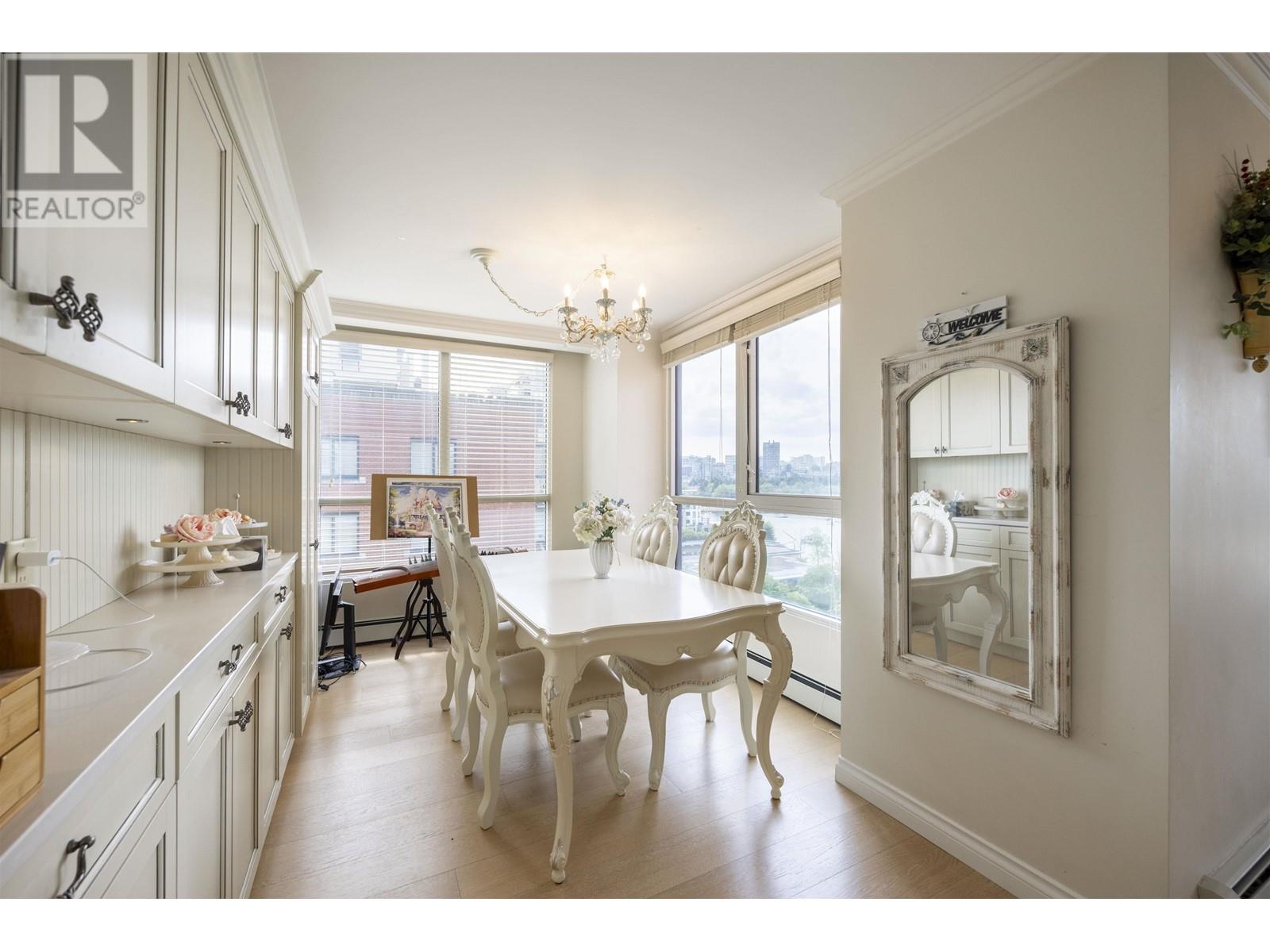 Listing Picture 14 of 28 : 10B 199 DRAKE STREET, Vancouver / 溫哥華 - 魯藝地產 Yvonne Lu Group - MLS Medallion Club Member