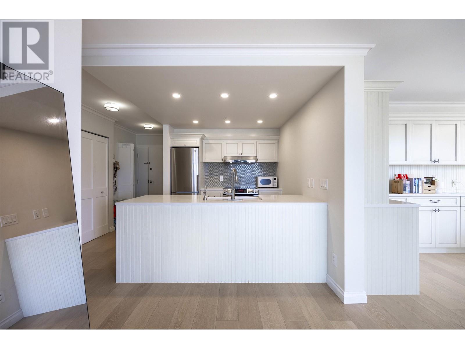 Listing Picture 9 of 28 : 10B 199 DRAKE STREET, Vancouver / 溫哥華 - 魯藝地產 Yvonne Lu Group - MLS Medallion Club Member