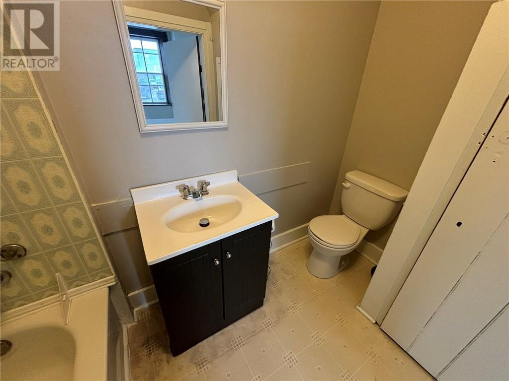 204 Raglan Street S, Renfrew, Ontario  K7V 1R1 - Photo 9 - 1374396