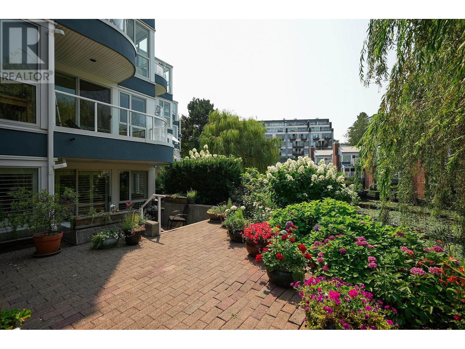Listing Picture 23 of 37 : 107 1502 ISLAND PARK WALK, Vancouver / 溫哥華 - 魯藝地產 Yvonne Lu Group - MLS Medallion Club Member