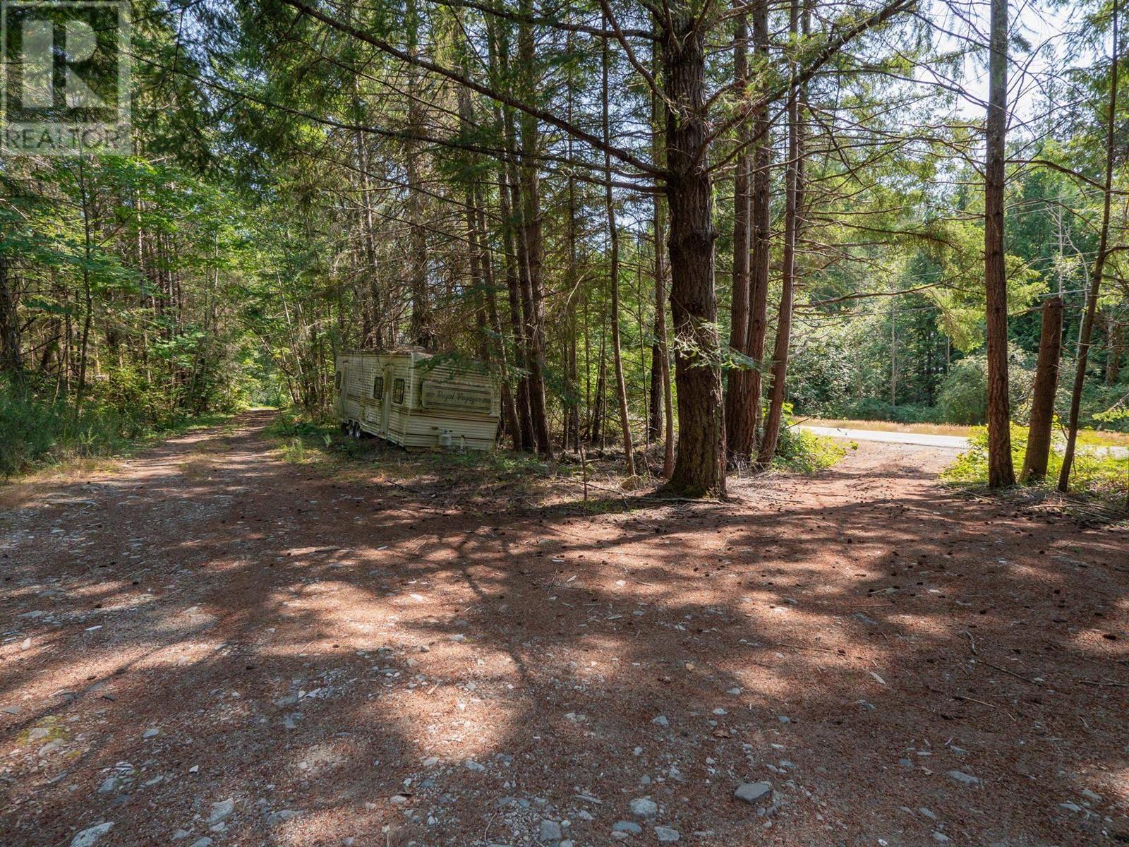 11022 Sunshine Coast Highway, Halfmoon Bay, British Columbia  V7Z 1B9 - Photo 34 - R2913476