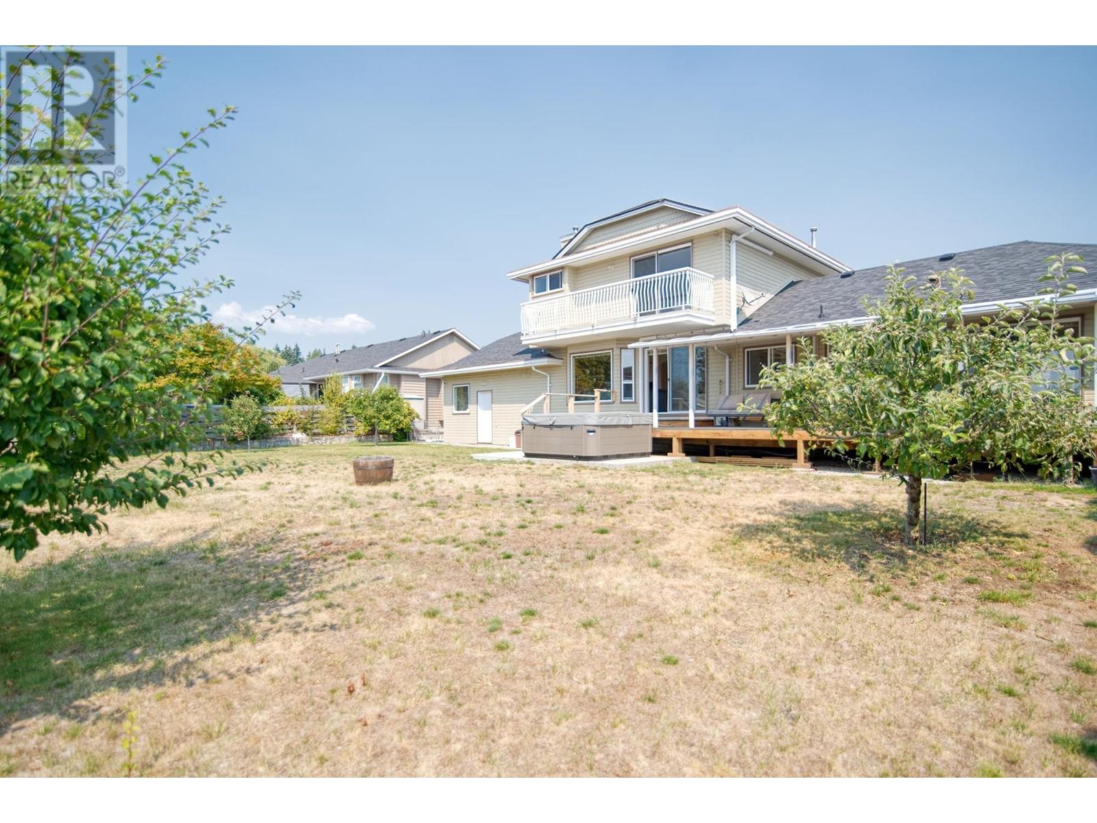 4779 Tamarack Place, Sechelt, British Columbia  V7Z 0E8 - Photo 3 - R2914139