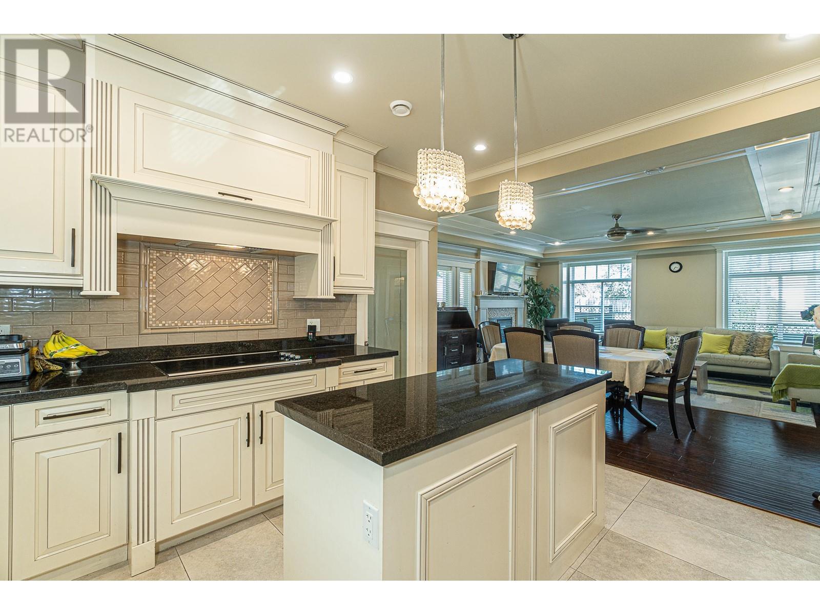 5891 Mckee Street, Burnaby, British Columbia  V5J 2V4 - Photo 13 - R2912586