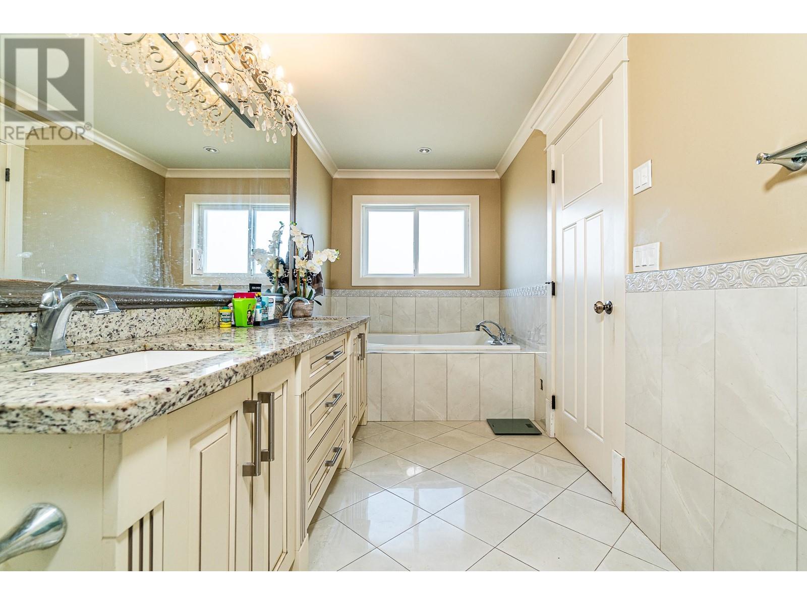 5891 Mckee Street, Burnaby, British Columbia  V5J 2V4 - Photo 20 - R2912586