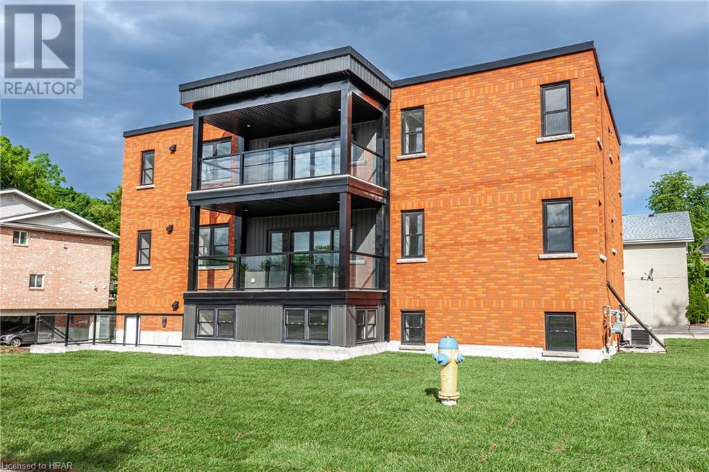 74 Church Street Unit# 1, Stratford, Ontario  N5A 2R2 - Photo 1 - 40624400