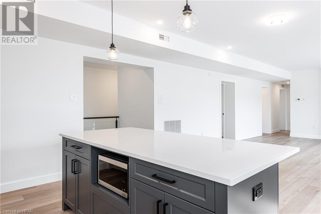 74 Church Street Unit# 1, Stratford, Ontario  N5A 2R2 - Photo 39 - 40624400