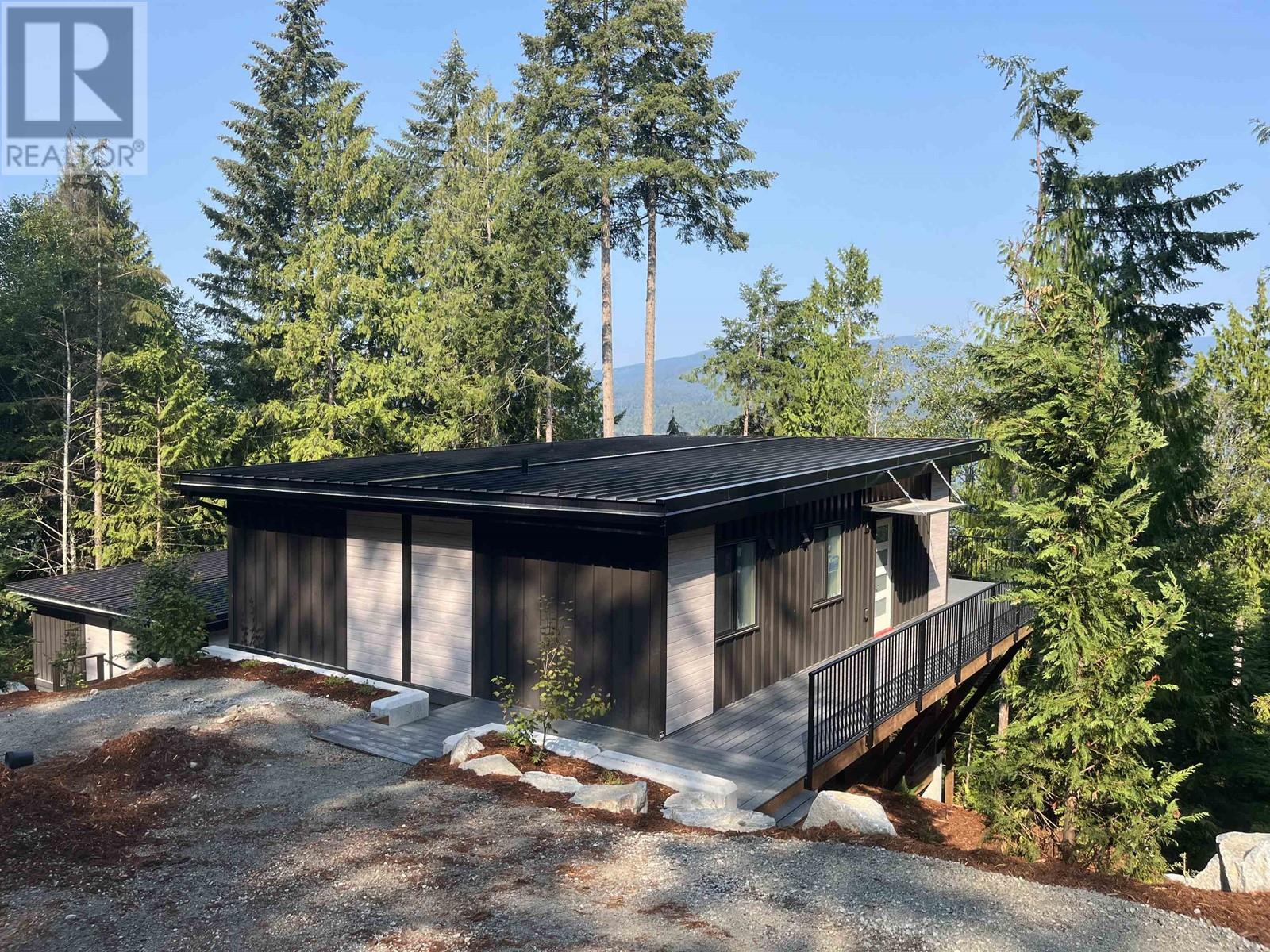 5790 Tillicum Bay Road, Sechelt, British Columbia  V7Z 0C7 - Photo 2 - R2914075