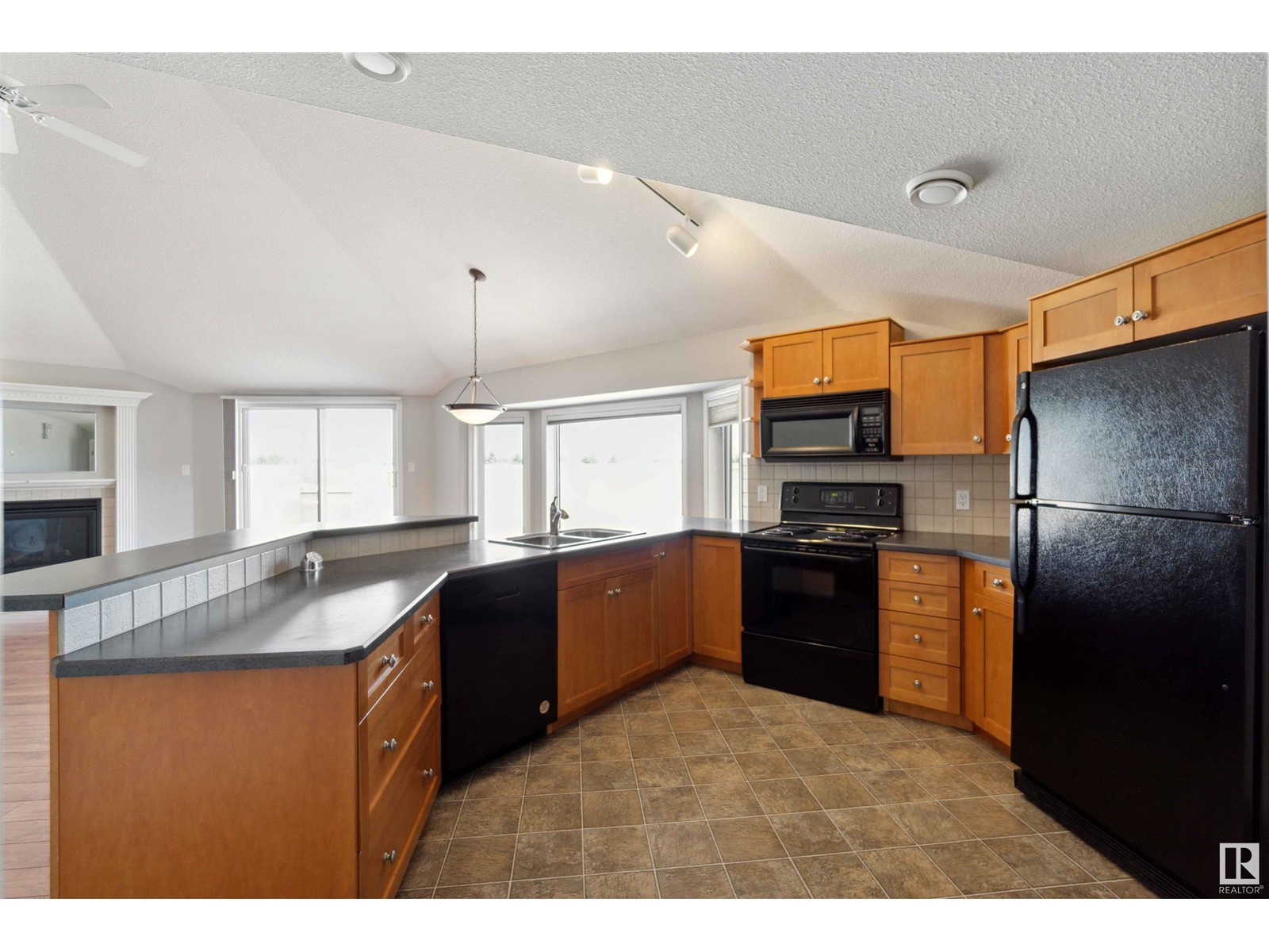 #409 15499 Castle Downs Rd Nw, Edmonton, Alberta  T5X 5W7 - Photo 18 - E4401665