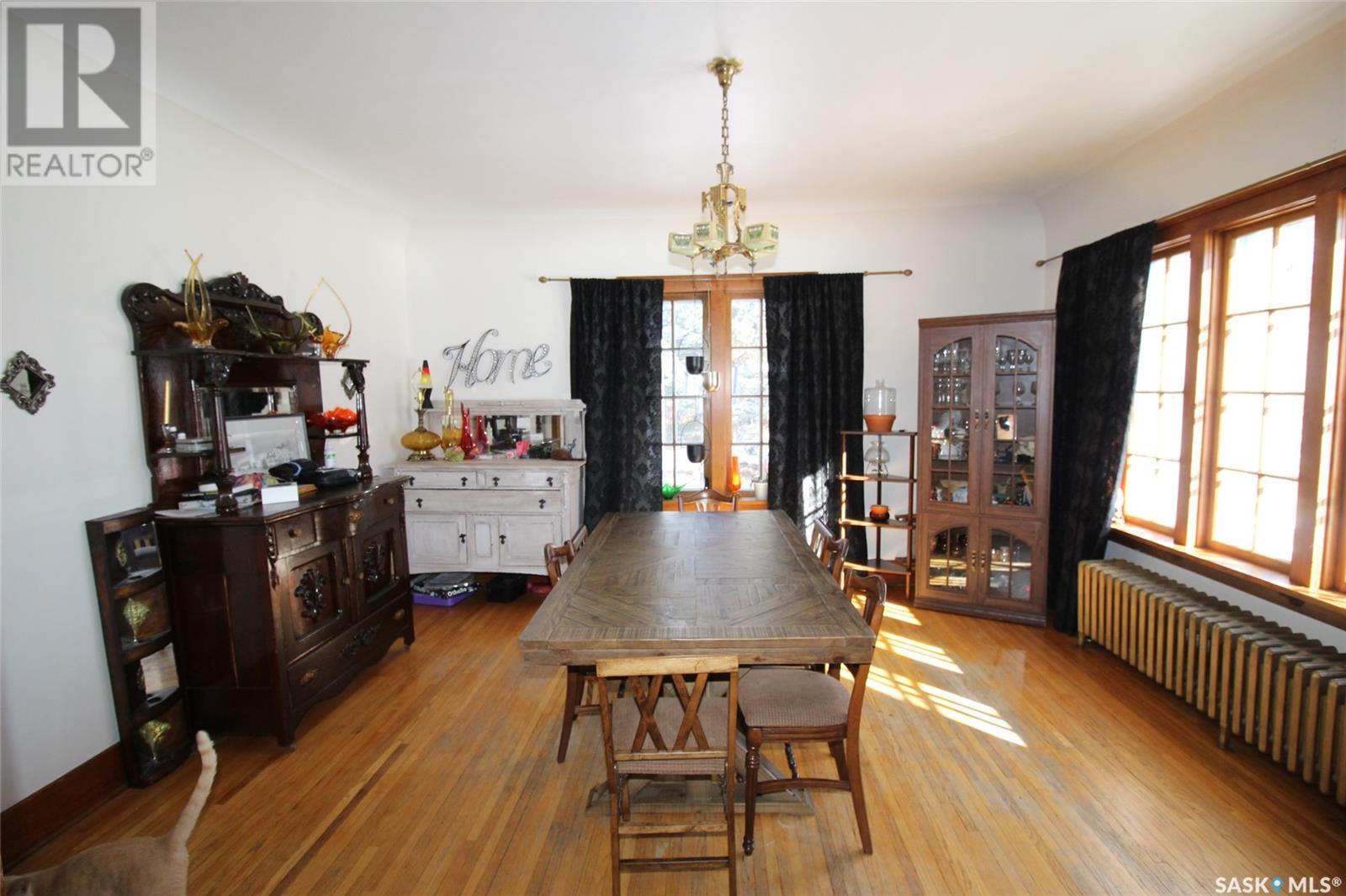 Property at 215 7th AVENUE E image 5