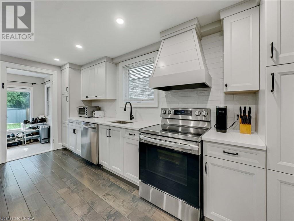 223 Sydenham Street, Brantford, Ontario  N3R 3Z6 - Photo 13 - 40631600