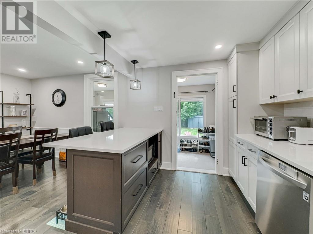 223 Sydenham Street, Brantford, Ontario  N3R 3Z6 - Photo 14 - 40631600