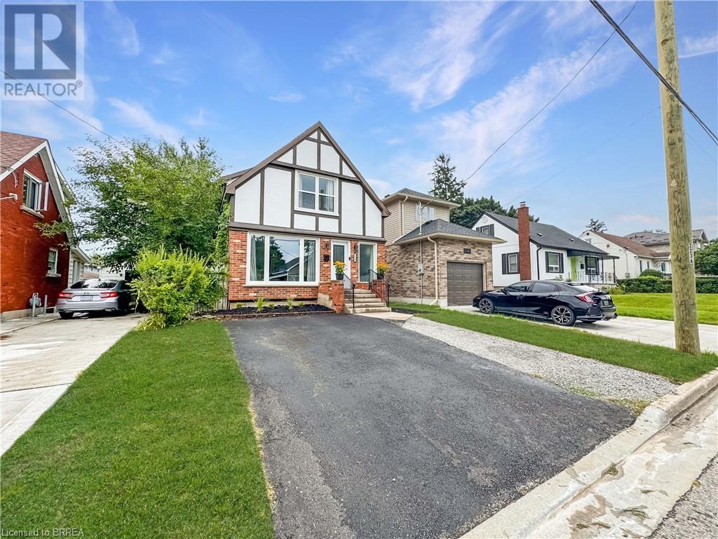 223 Sydenham Street, Brantford, Ontario  N3R 3Z6 - Photo 2 - 40631600